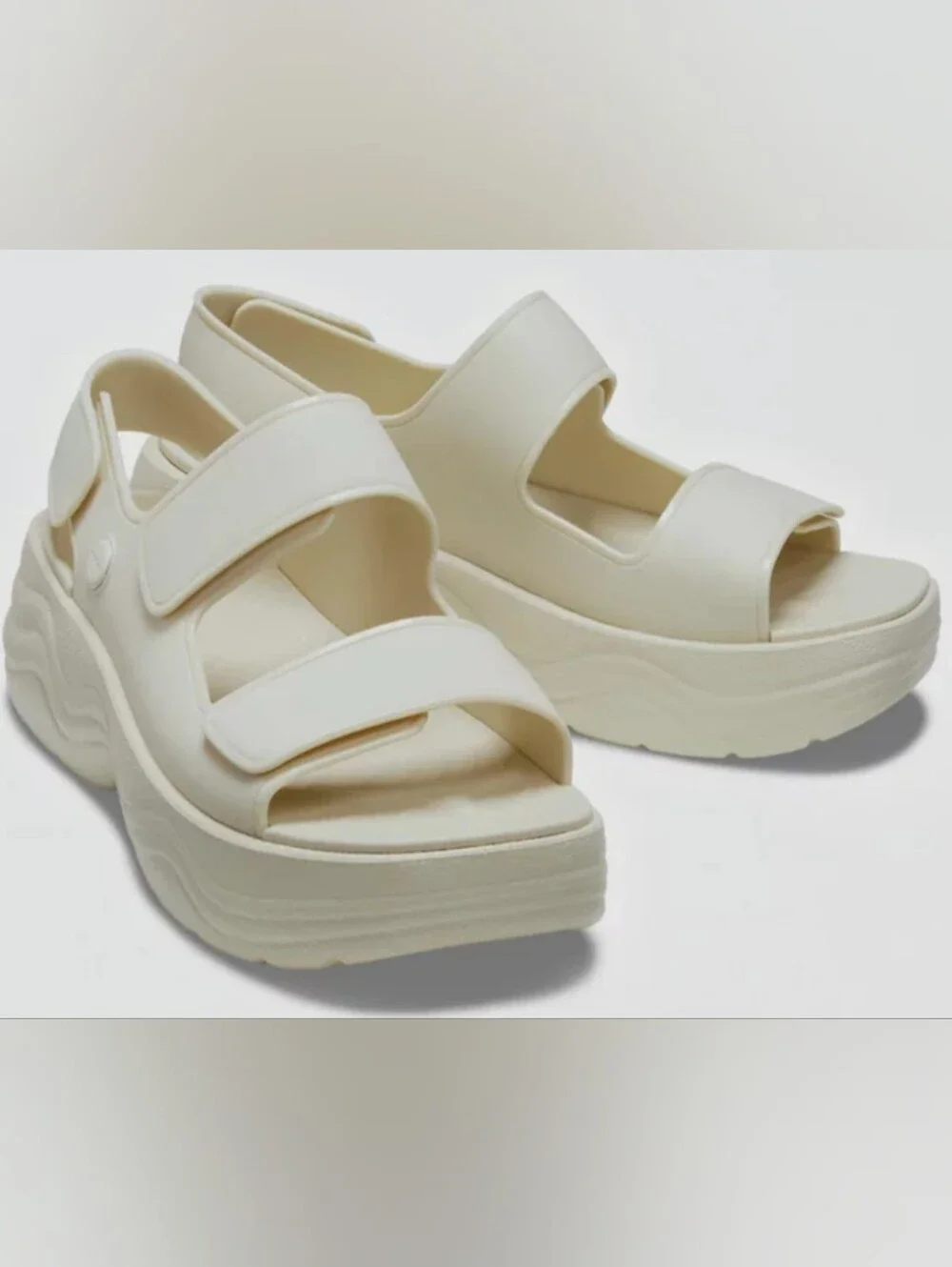 Crocs Skyline Platform Women's Sandals Size 5 NWT MSRP $74.99